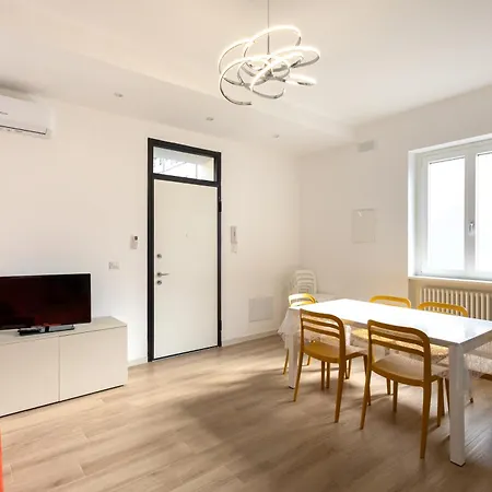 Stefania Flat - 5 Minuti Dalla פסקרה