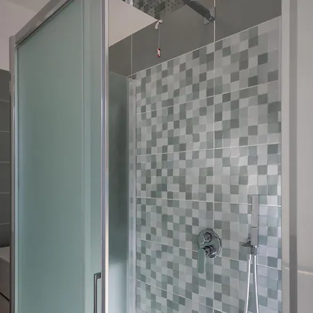 Stefania Flat - 5 Minuti Dalla 페스카라